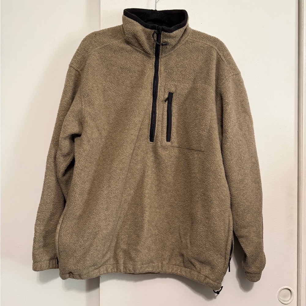 Eddie Bauer Beige Fleece with Dark Trim